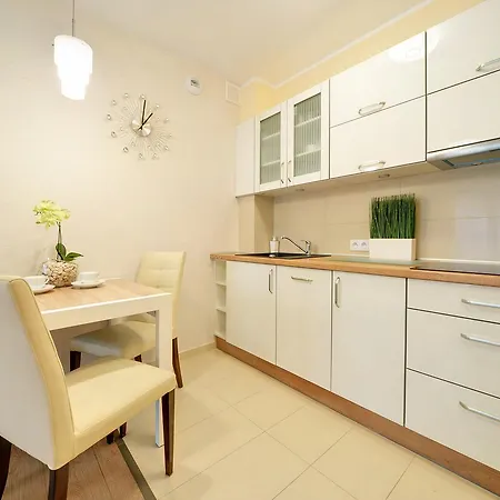 Apartman Ogrodowe Sun Seasons 24 *